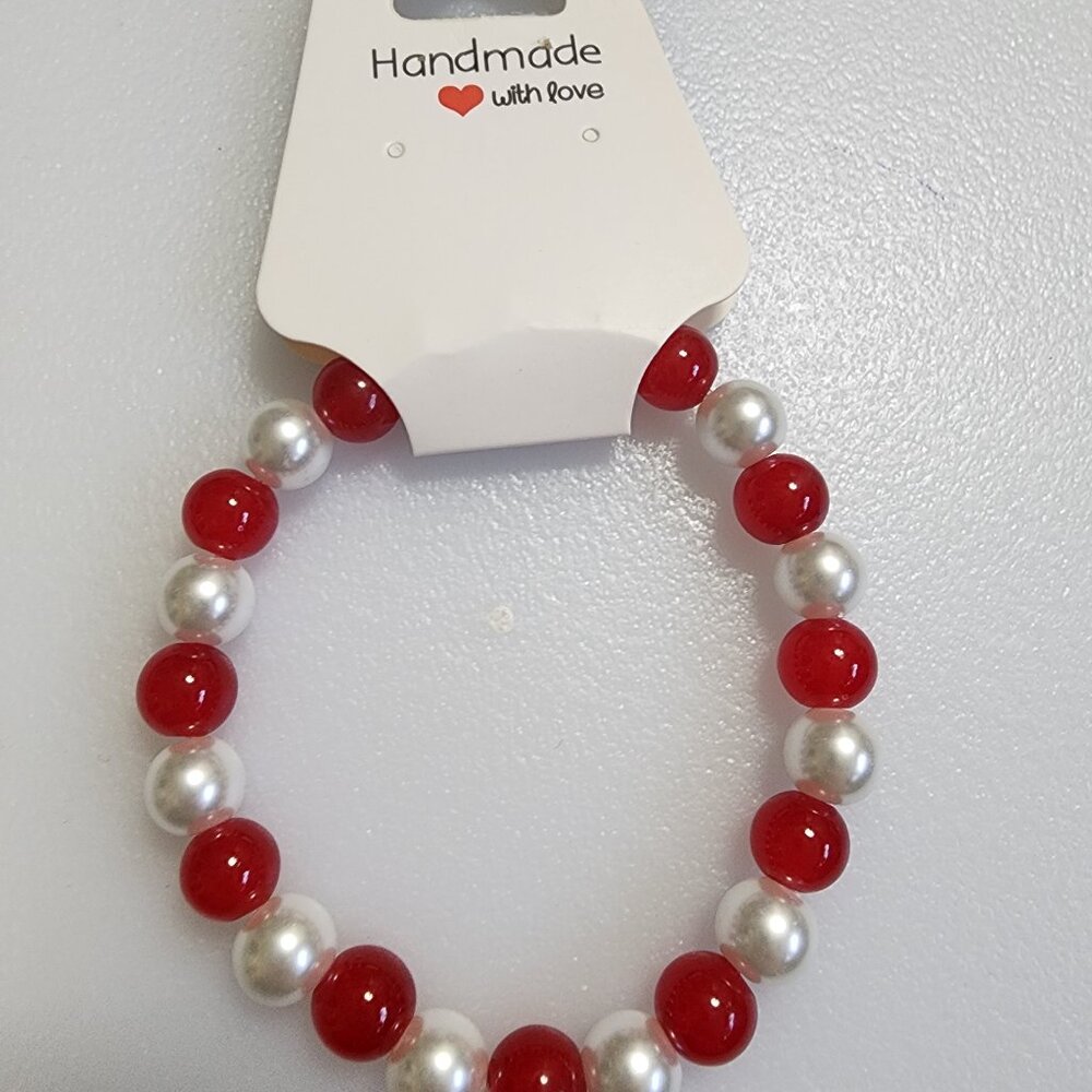 Pearl White/Red Beaded Bracelet